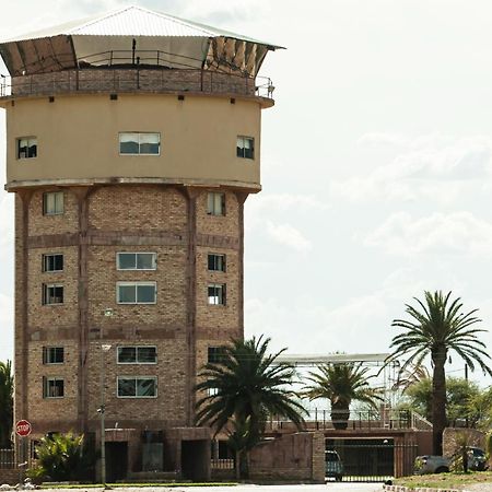 Hotel Victory Towers à Bloemhof Extérieur photo